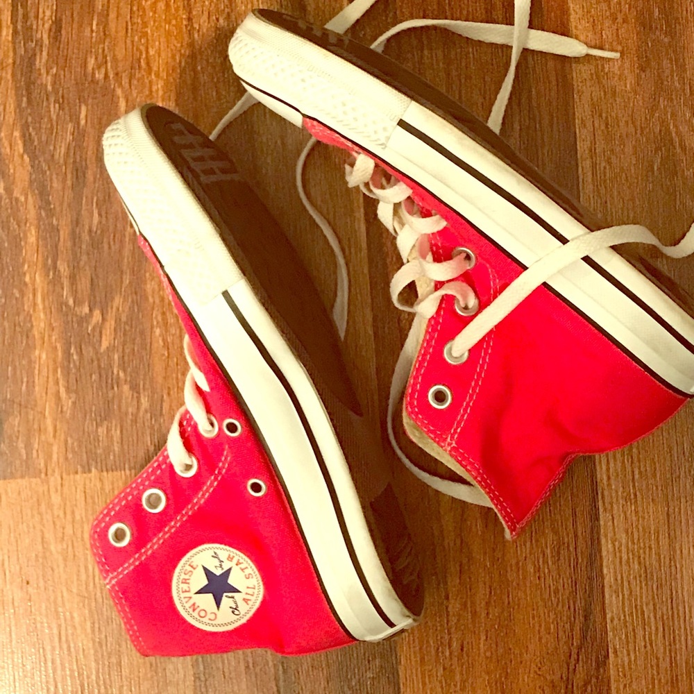 Hot pink converse